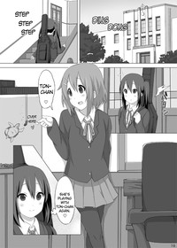 YUI × AZUSA hentai