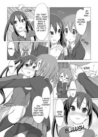 YUI × AZUSA hentai